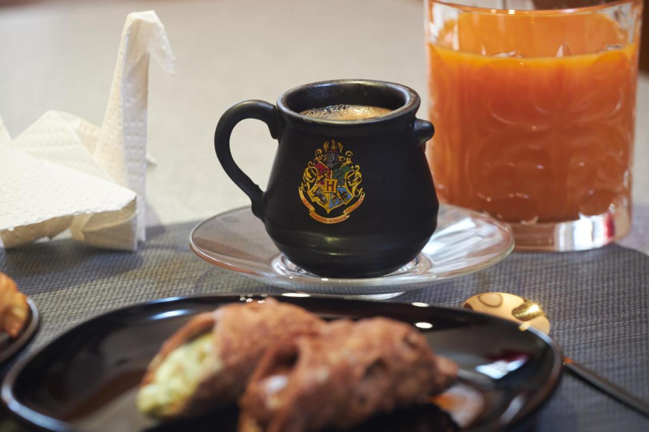 Harry Potter'S Magic House - Metro M4 - Linate - Citta Studi Milão Exterior foto